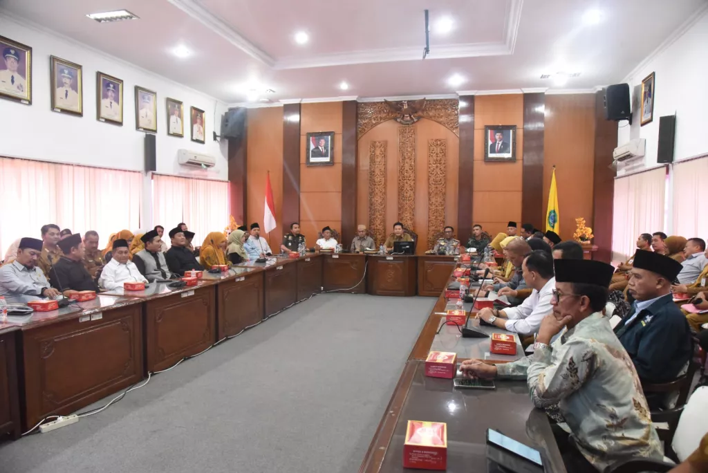 Pemkab Sidoarjo Siapkan Operasi Besar-Besaran Berantas Miras Ilegal dan Prostitusi Terselubung