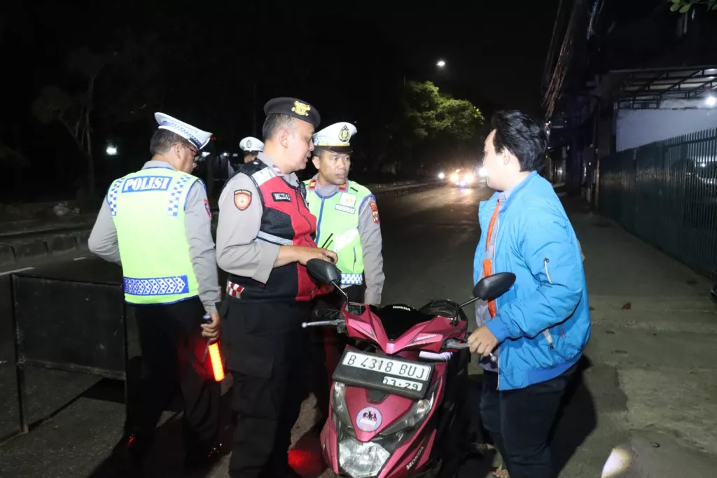 Polres Metro Jakbar Perkuat Patroli Dini Hari, Antisipasi Curas, Curat, dan Curanmor di Titik Rawan