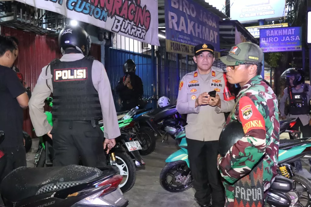 Polres Metro Jakbar Intensifkan Patroli Dini Hari, Hadirkan Rasa Aman bagi Masyarakat dari Kejahatan Jalanan