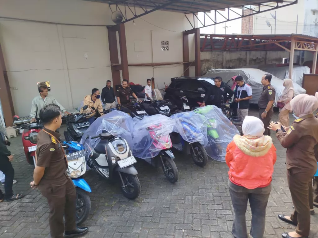 Kejari Jember Buka Lelang 12 Lot Barang Rampasan Negara, Ada Motor hingga Handphone