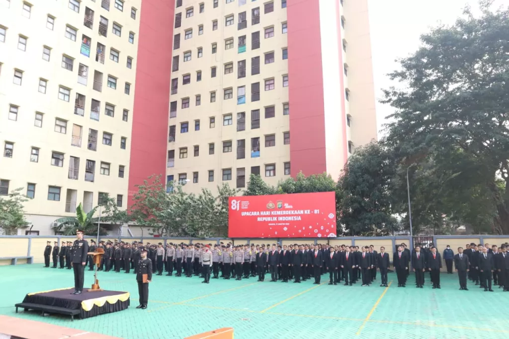 HUT ke-81 RI, Kapolres Jakbar Hadiri Upacara di Kantor Wali Kota, Wakapolres Pimpin Upacara di Mako