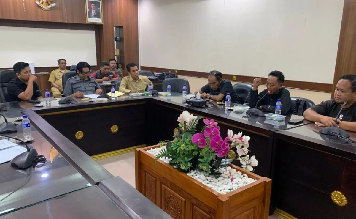 Menyoal Bantuan Alsintan, Komisi B DPRD Kabupaten Jember Kecewa, Dinas TPHP Tak Bisa Suguhkan Data 