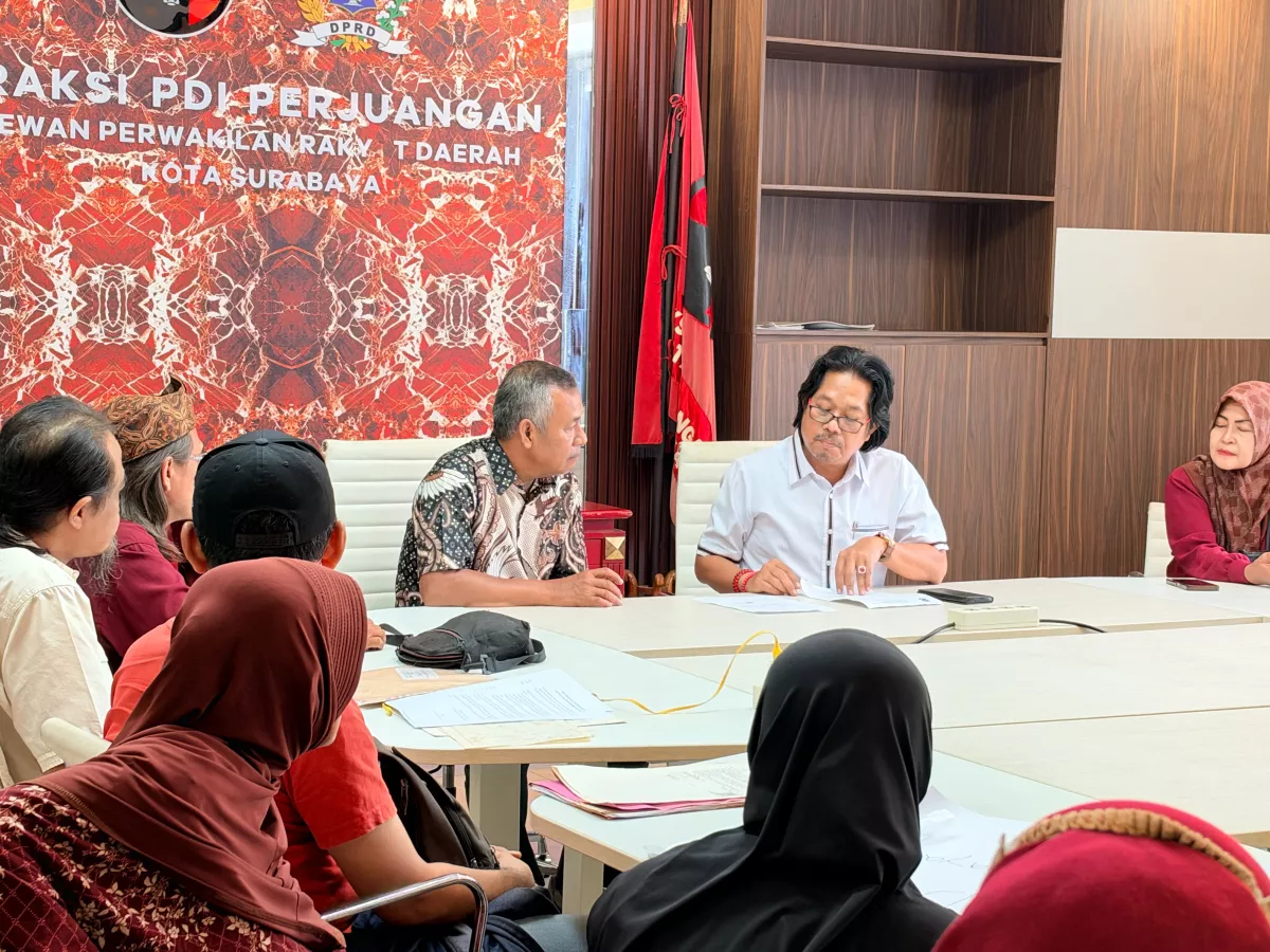 PKL Embong Blimbing Temui Fraksi PDIP Surabaya, Berharap Tetap Bisa Berjualan