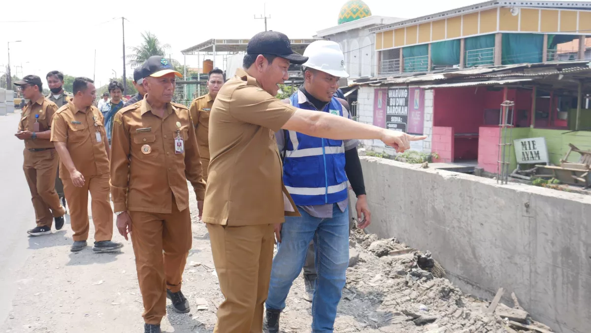 Progres Betonisasi Jalan Gedangan–Betro Molor, Bupati Sidoarjo Minta Kontraktor Kejar Ketertinggalan