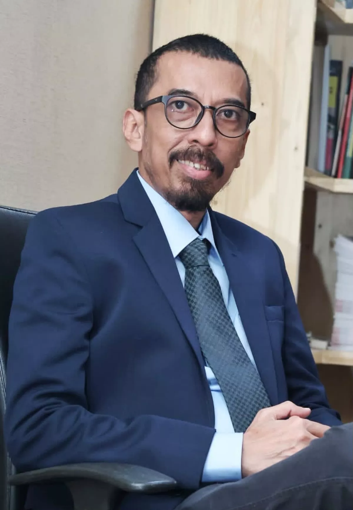 Menko Sugiono dan Tembakau