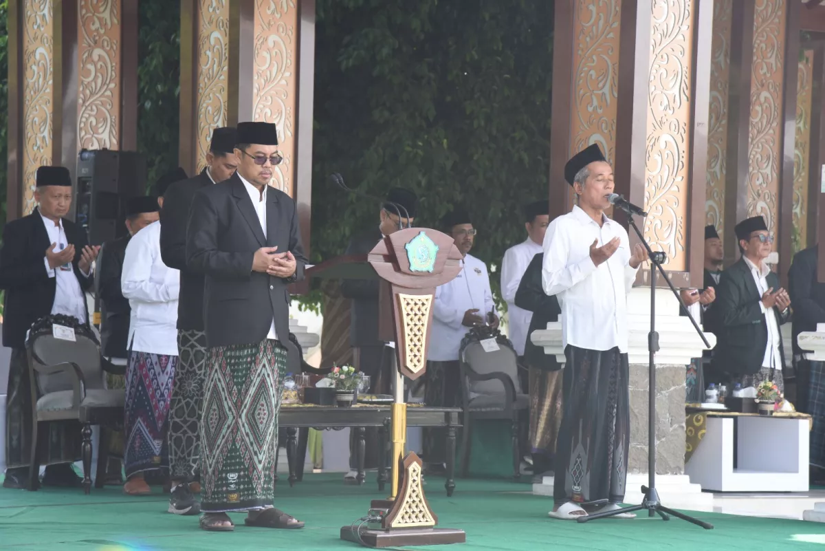 Hari Santri 2026 di Sidoarjo, Ketua DPRD Dorong Santri Kuasai Teknologi dan Berkontribusi Menuju Indonesia Emas