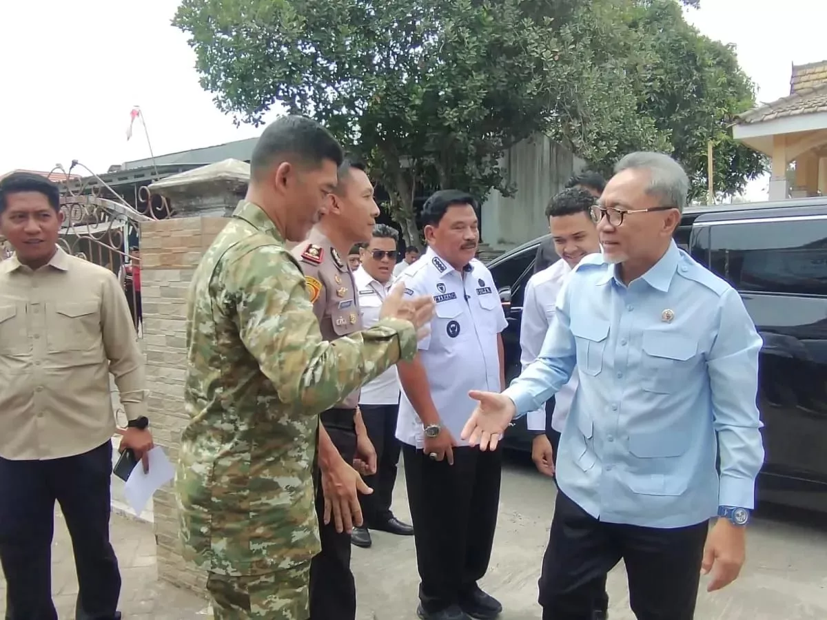 Zulhas Jelaskan Fungsi Koperasi Merah Putih dan MBG, Sebut Bantuan Beras Sasar 33,2 Juta Orang