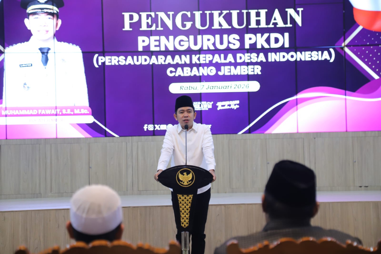 Perkuat Sinergi Desa, Bupati Jember Hibahkan Ambulans ke Pemerintah Desa, Pastikan ADD Aman