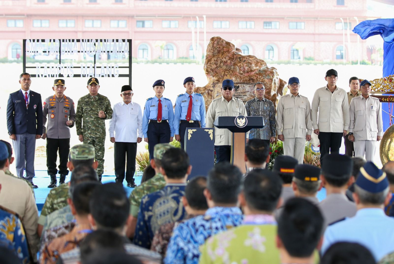Presiden Prabowo Subianto bersama sejumlah menteri saat peresmian SMA Taruna Nusantara di Kabupaten Malang tepatnya di Desa Dempo, Kecamatan Pagak, pada Selasa (13/01/2026). (Foto Humas Kemenko Infra for JatimUPdate.id)