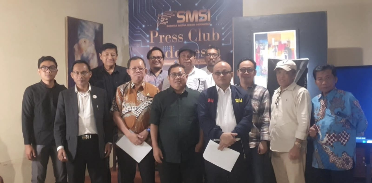 Keterangan Gambar: Simposium SMSI