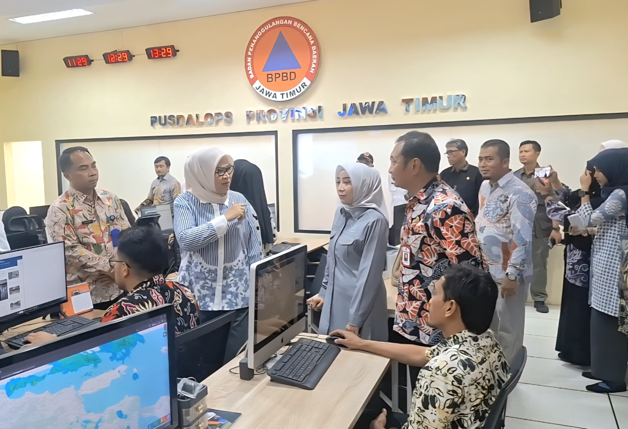 Komisi VIII DPR RI Apresiasi Sarana Edukasi Bencana dan Kendaraan Command Center BPBD Jatim