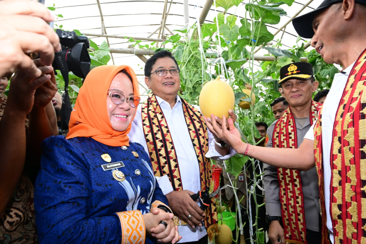 Wamen Viva Yoga : Produk UMKM Kawasan Transmigrasi Dipasarkan di Toko Oleh-Oleh Krisna Bali