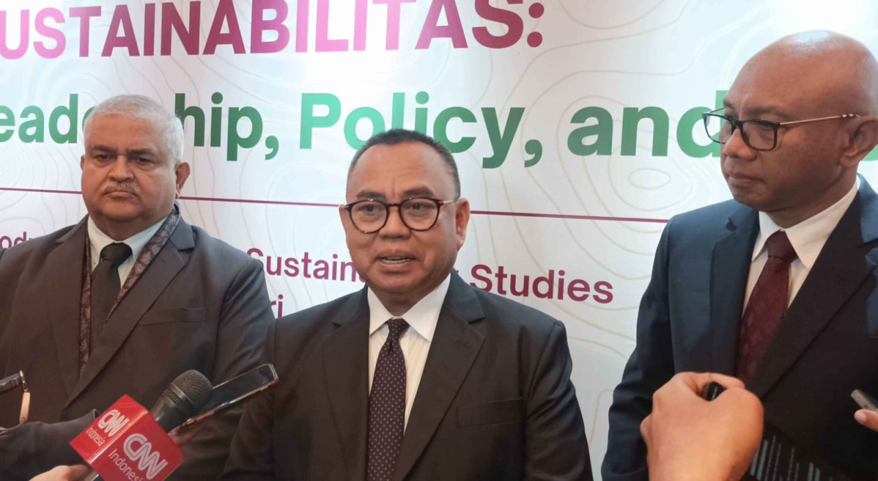 Rektor Universitas Harkat Negeri, Sudirman Said saat jumpa pers. (Foto humas Universitas Harkat Negeri for Jatim