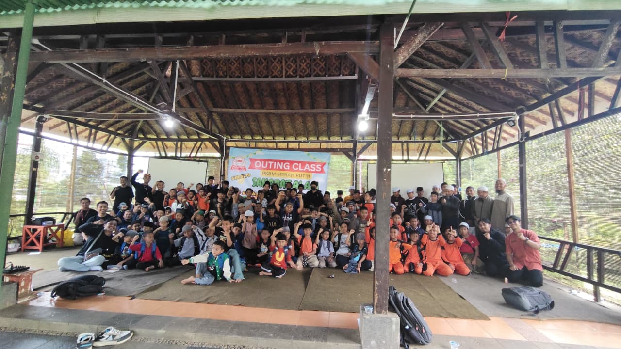 Pusat Kegiatan Belajar Masyarakat (PKBM) Merah Putih Karangploso, Kabupaten Malang, menerapkan pembelajaran mendalam (deep learning) melalui kegiatan outing class bagi peserta didik program pendidikan kesetaraan Paket A, B, dan C.