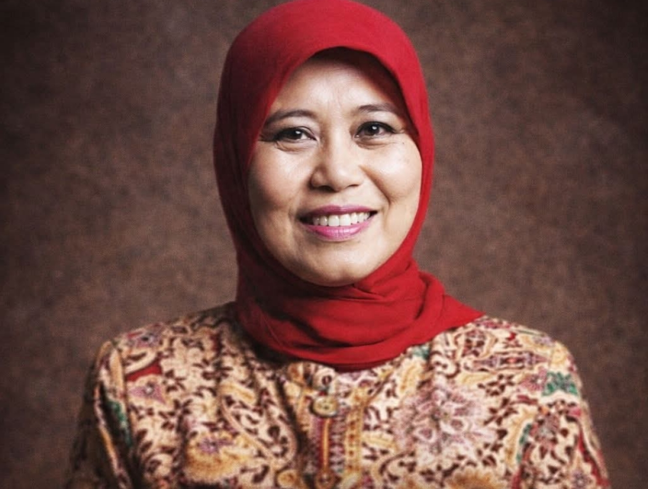 Ternyata Inilah Sosok Wanita Hebat asal Semarang yang Berhasil Terangi Desa-Desa Terpencil Tanpa PLN!