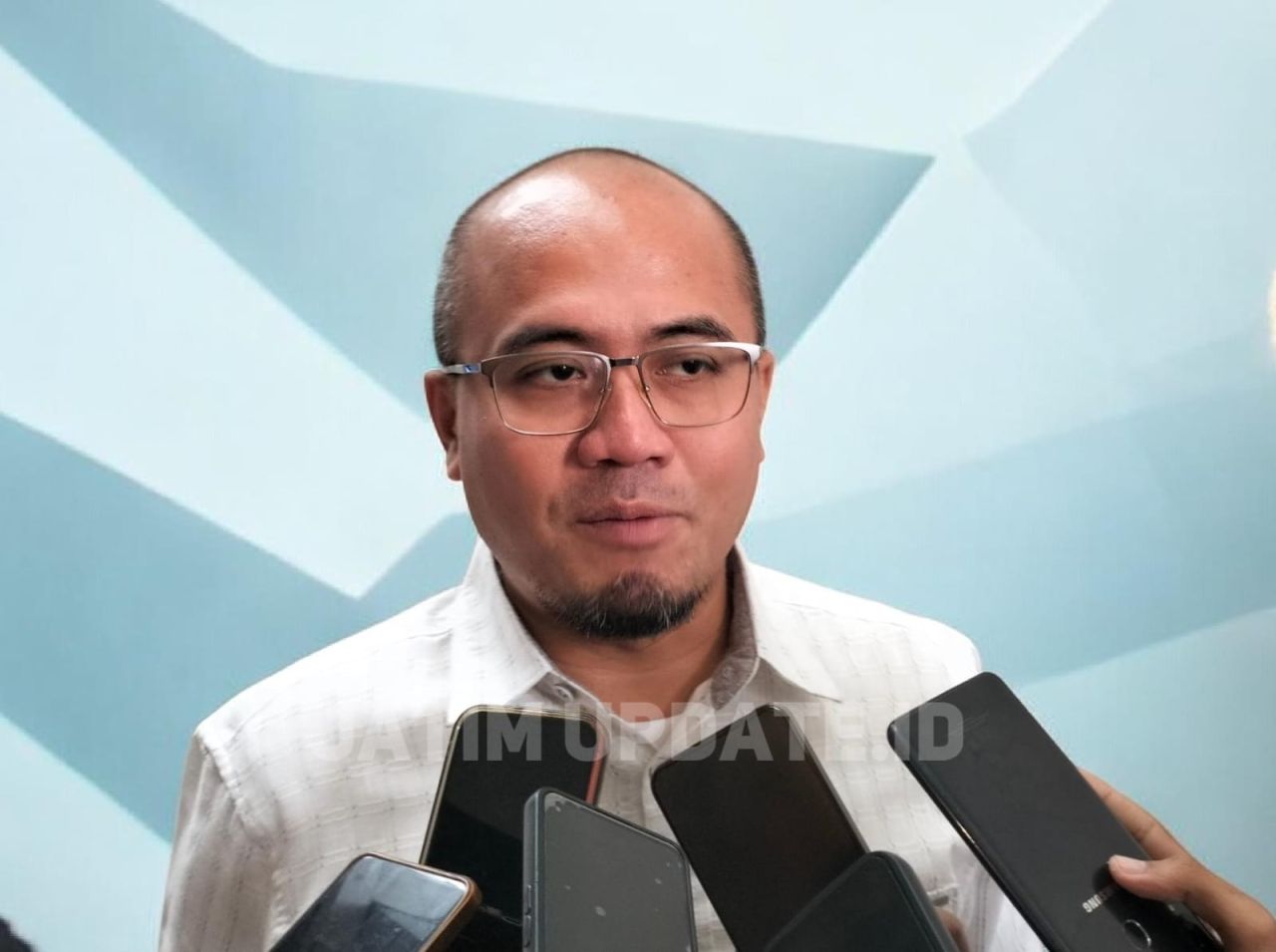Sebut Banyak Politisi Ingin Merapat ke PSI Surabaya, Yuga Enggan Sebut Nama