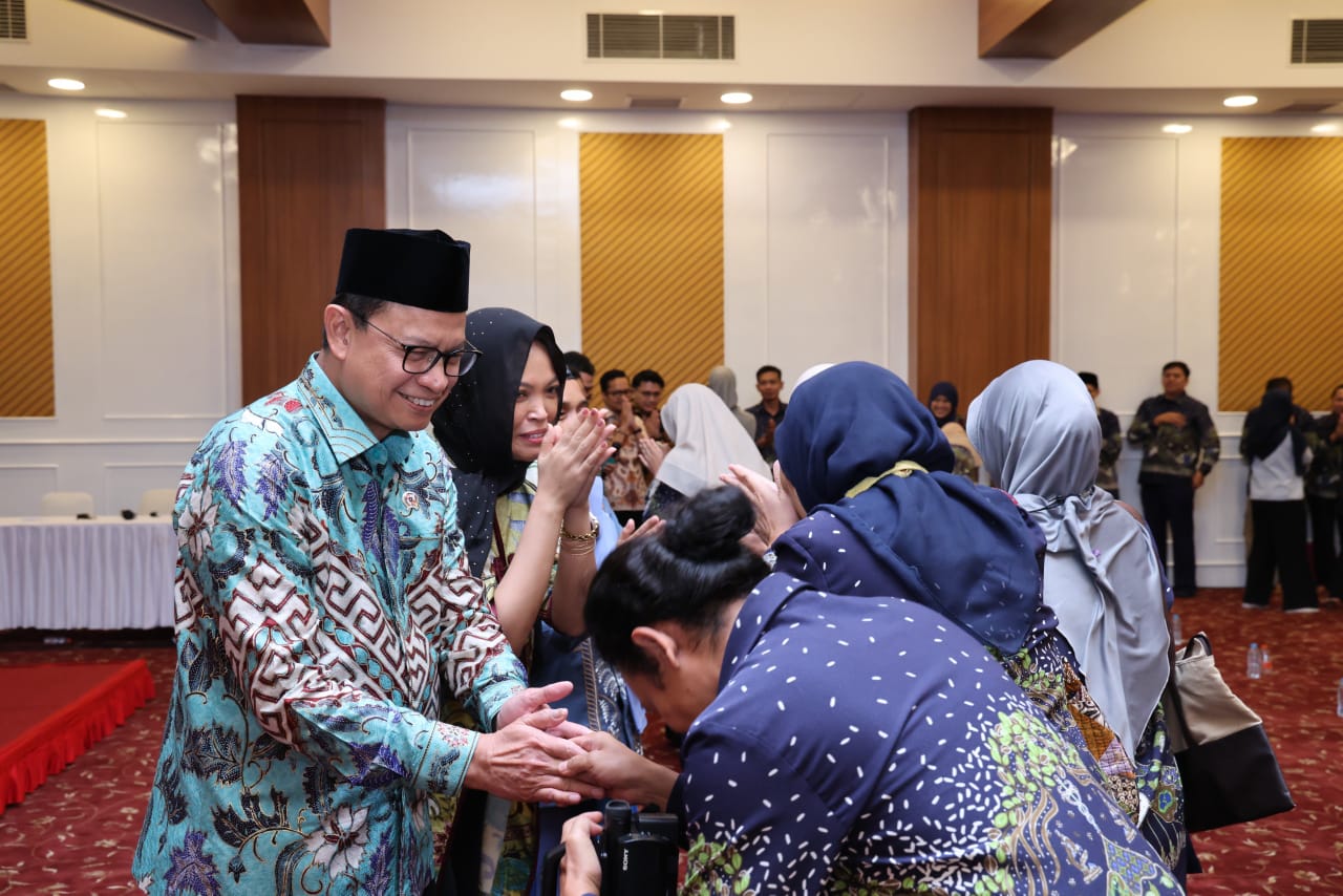 Taruna Ikrar Gelar Doa Nasional BPOM dan Berbagi Kebahagiaan Ramadan untuk Para Pekerja Sunyi