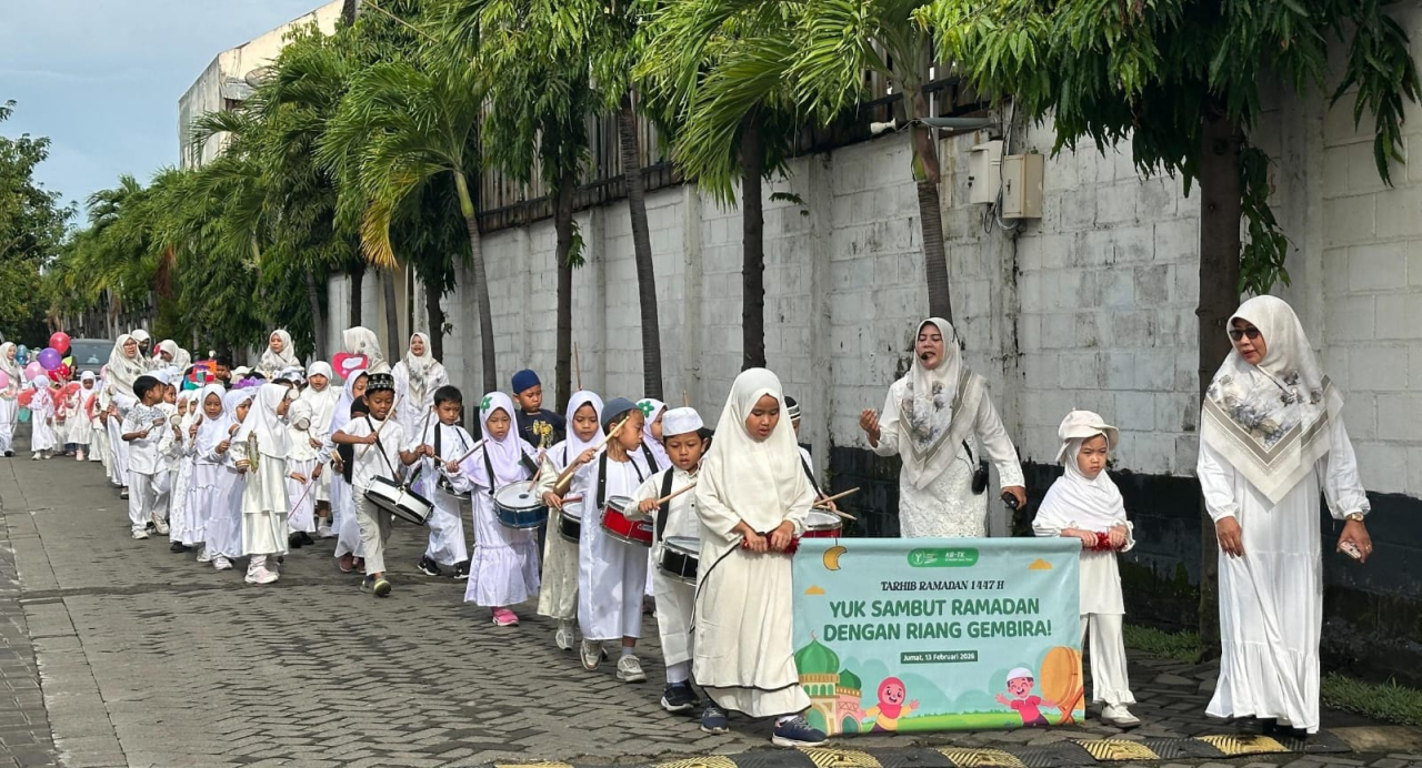 KB-TK Al Muslim Sidoarjo Gelar Tarhib Ramadan, 170 Siswa Ikuti Pawai dan Orasi Ajakan Berpuasa