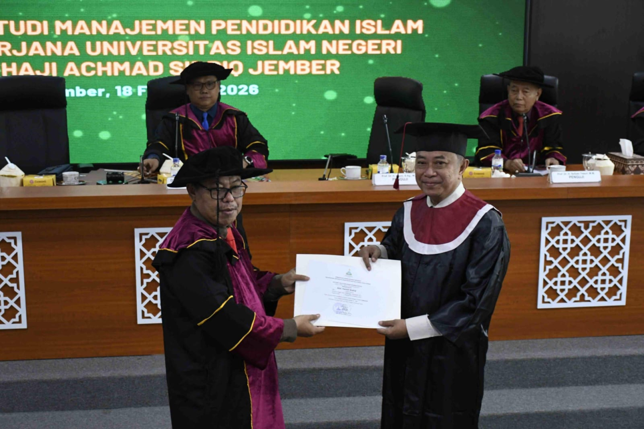 Bupati Bondowoso Abdul Hamid Wahid Raih Gelar Doktor Cumlaude, Padukan Kepemimpinan dan Ilmu