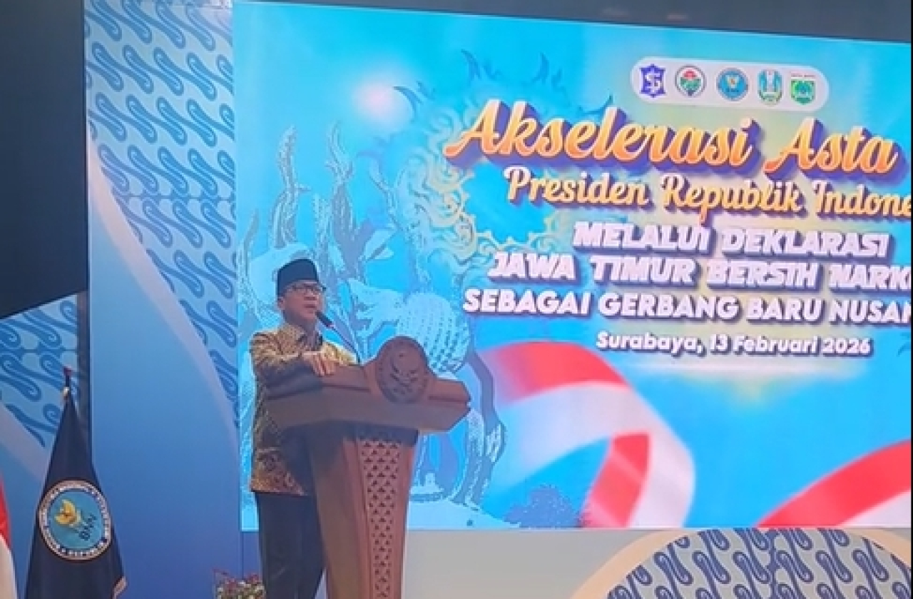 Menteri Desa PDT Yandri Susanto menyebut penguatan ekonomi desa, termasuk melalui program Desa Ekspor, dapat membantu masyarakat desa lebih mandiri secara finansial sehingga tidak mudah tergoda oleh bisnis narkoba. (Foto Humas Pemprov Jatim for JatimUPdat