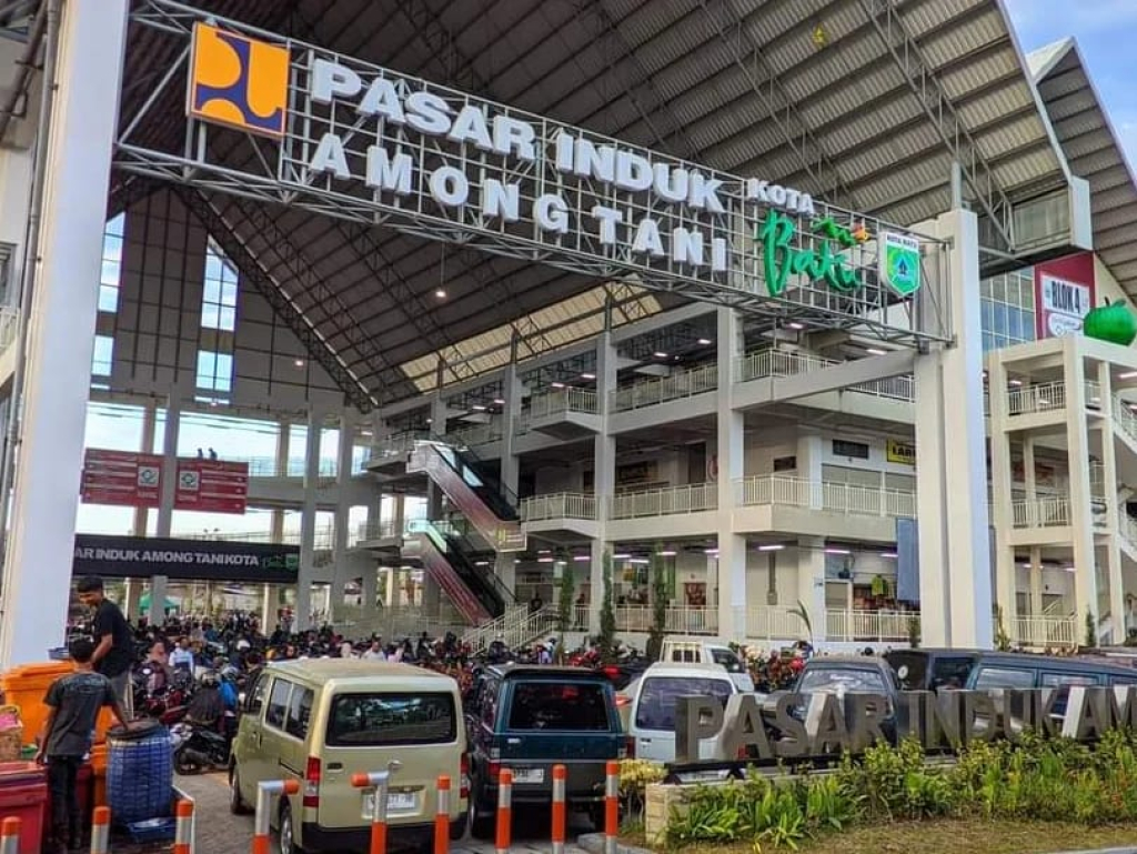 Pasar Induk Among Tani Batu
