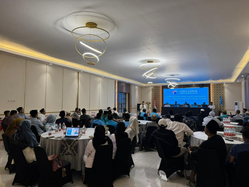 Suasana pertemuan dalam rangka roadshow konsolidasi Dewan Pengurus Wilayah (DPW) Partai Gelora Jawa Timur yang digelar di Kabupaten Probolinggo, Ahad (8/3/2026).