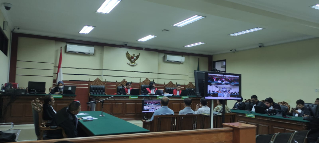 Suasana sidang Pengadilan Negeri Tipikor Surabaya menjatuhkan vonis terhadap empat mantan Kepala Dinas P2CKTR Kab. Sidoarjo dalam perkara dugaan korupsi pengelolaan Rusunawa Tambaksawah, Kec. Waru.