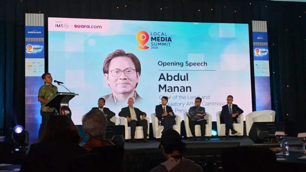 Abdul Manan, Dewan Pers dalam suatu acara.