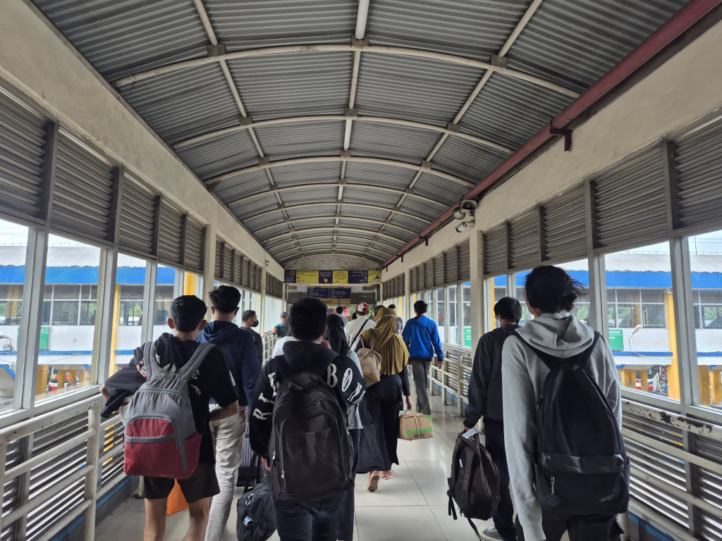 Suasana mudik di terminal Bungurasih, dok Jatimupdate.id/nov