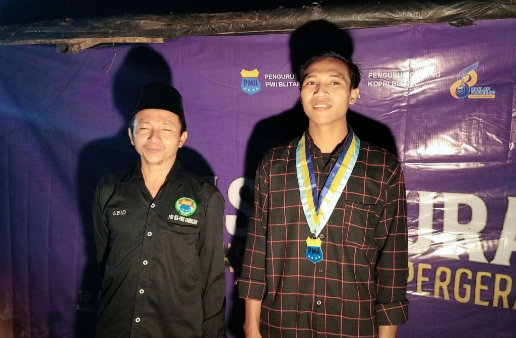 Ketua PC PMII Blitar, Muhammad Riski Fadila (kanan)