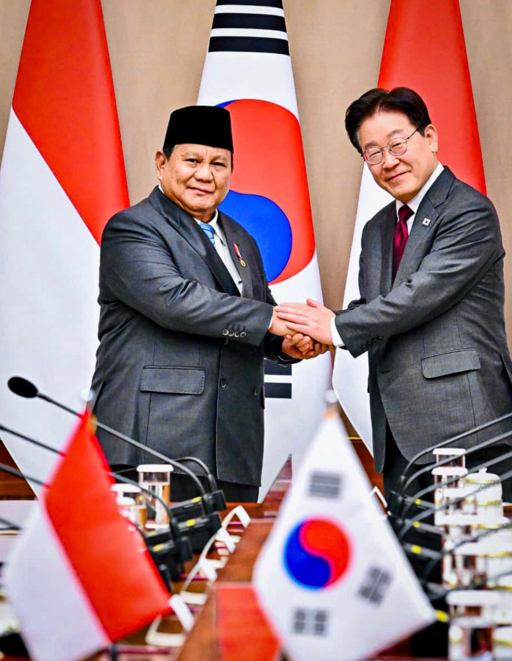 Presiden RI Prabowo Subianto melakukan pertemuan bilateral dengan Presiden Republik Korea Lee Jae Myung.