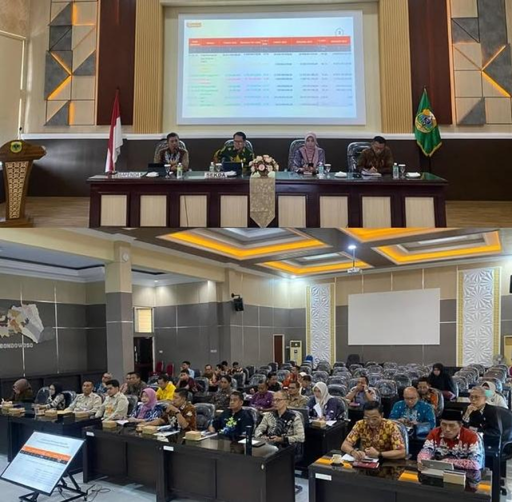 Suasana Rapat Koordinasi Evaluasi Realisasi PAD Triwulan I 2026 di Ruang Sabha Bina Praja Sekretariat Pemkab Bondowoso, Kamis (2/4/2026).