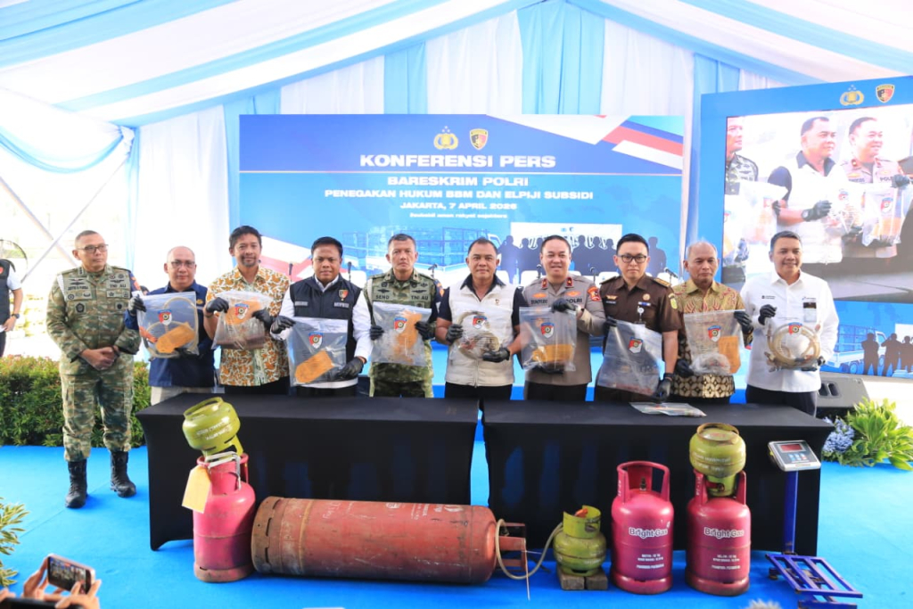 Polri lakukan pengamanan jalur distribusi BBM dan LPG sebagai upaya preventif untuk mencegah gangguan yang berpotensi memicu krisis energi.