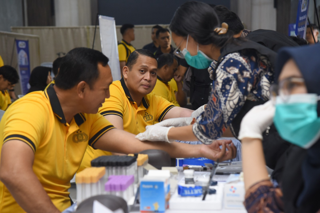 Pelaksanaan Pemeriksaan Kesehatan (Rikes) Berkala Zona 7 Tahun 2026 yang digelar Biddokkes Polda Jawa Timur di Polres Bondowoso, Jumat (10/4/2026).