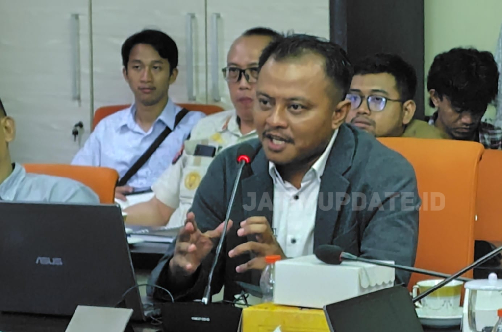 Izul Fiqri saat RDP di Komisi A, dok Jatimupdate.id