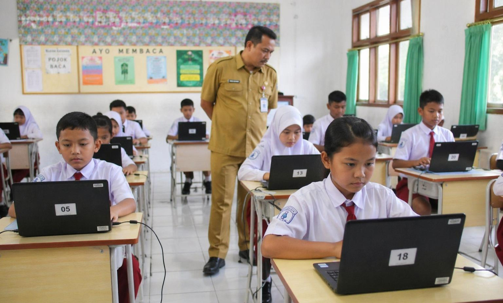 Foto ilustrasi pelaksanaan Tes Kemampuan Akademik (TKA) tingkat Sekolah Dasar secara daring.