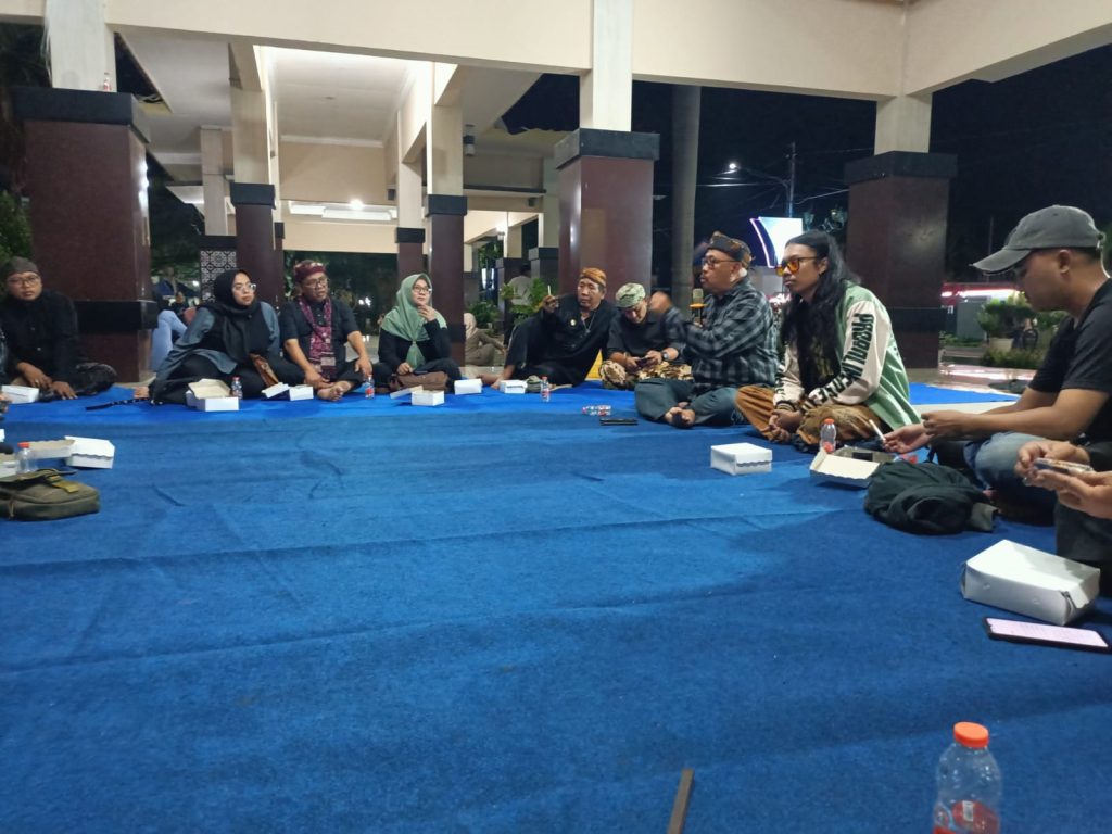 Suasana forum diskusi bertajuk "Ngaji Budaya" yang digelar  Dewan Kebudayaan bersama Dinas Pendidikan dan Kebudayaan (Disdikdaya) Kabupaten Probolinggo.