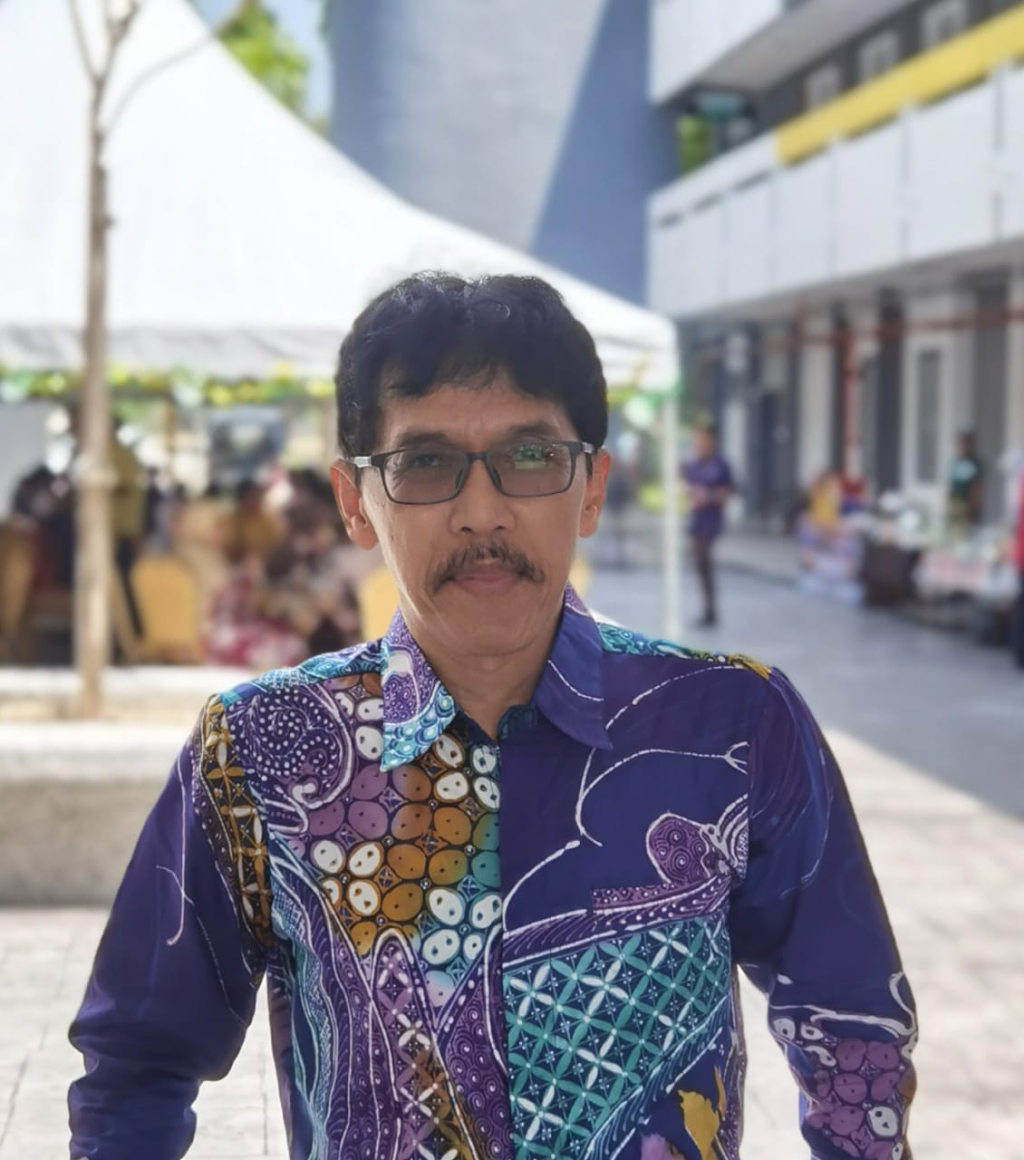 Assoc. Prof. Dr. Suyatno Ladiqi