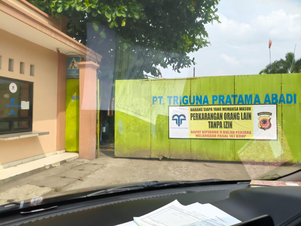 Pintu Gerbang PT TPA, Karawang.