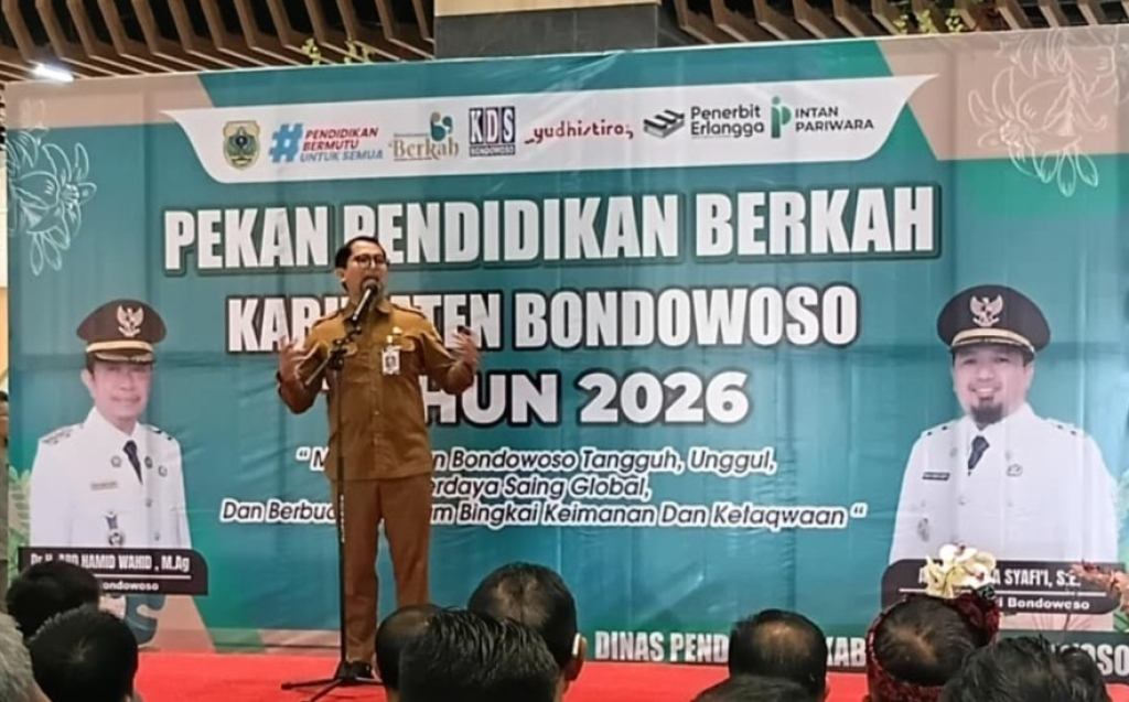 Sekretaris Daerah Bondowoso Fathur Rozi memberikan sambutan saat pembukaan Pekan Pendidikan Berkah 2026 jenjang SMP di KDS Bondowoso, Selasa (28/4/2026).