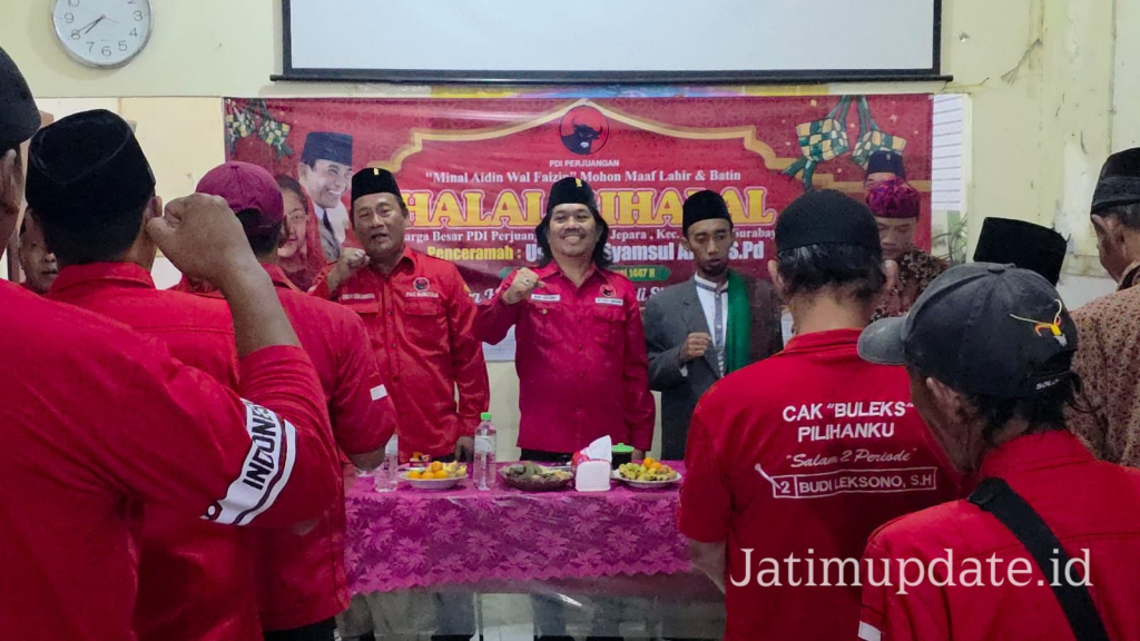 Buleks bersama menghadiri Halal bihalal PDIP Ranting Jepara