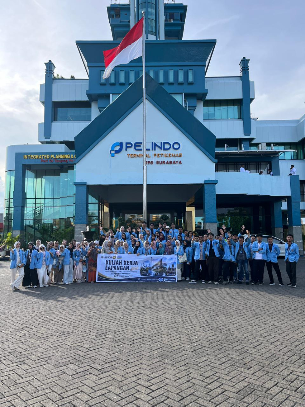 Foto bersama mahasiswa Universitas Islam Bandung