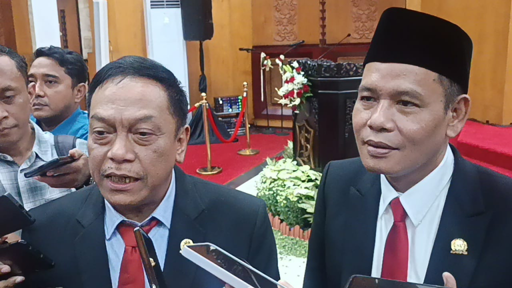Anas (kiri) dan Syaifuddin Zuhri (kanan), dok Jatimupdate.id/rud