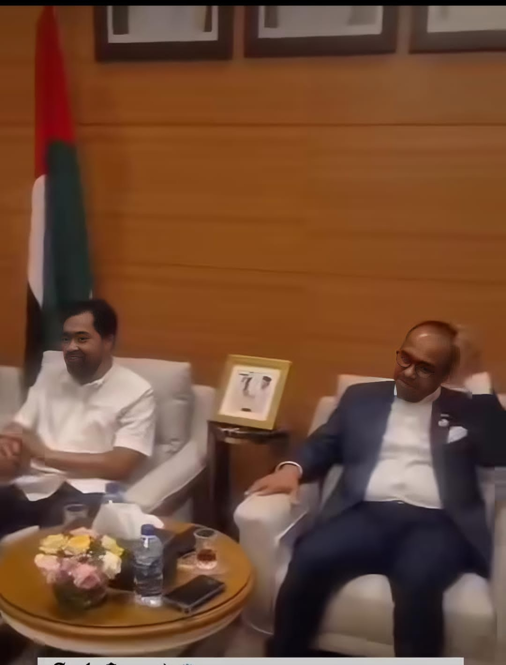 Gubernur Aceh, Muzakir Manaf, atau Mualem, menjajaki kerja sama strategis dengan Uni Emirat Arab. Bersama Duta Besar UEA untuk Indonesia, Abdulla Salem Al-Dhaheri.