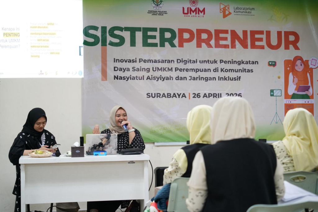 Tiga dosen Ilmu Komunikasi Universitas Muhammadiyah Malang (UMM) hadirkan program “Sisterpreneur” sebagai solusi peningkatan kapasitas pemasaran digital di Surabaya (26/4).