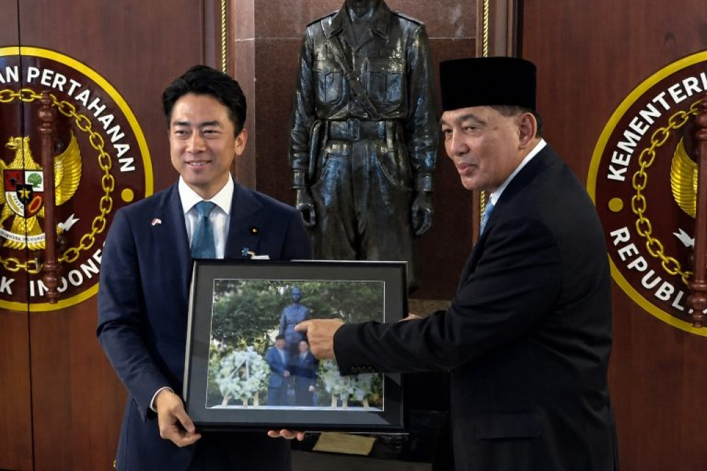 Menteri Pertahanan RI Sjafrie Sjamsoeddin menerima kunjungan Menteri Pertahanan Jepang Koizumi Shinjiro dalam Pertemuan Menteri Pertahanan Indonesia-Jepang 2026 di Jakarta, Senin (4/5/2026).