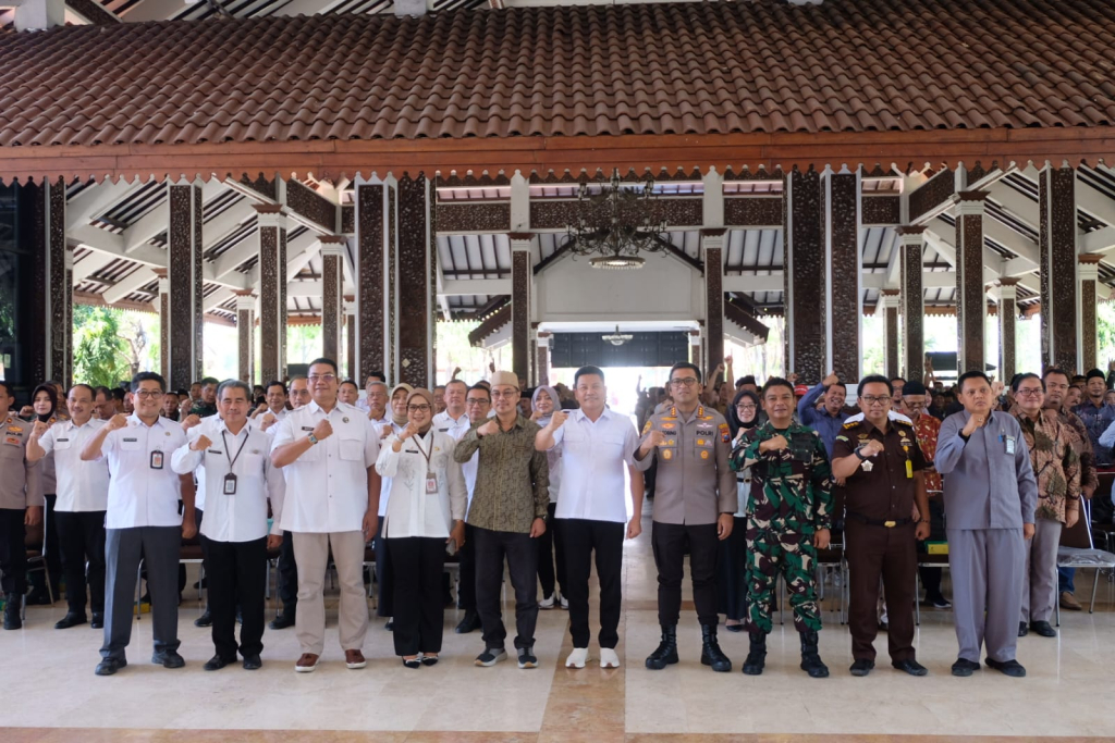 Pemerintah Kabupaten Sidoarjo menggelar Deklarasi Damai menjelang pelaksanaan Pemilihan Kepala Desa (Pilkades) serentak yang akan berlangsung pada 24 Mei 2026.