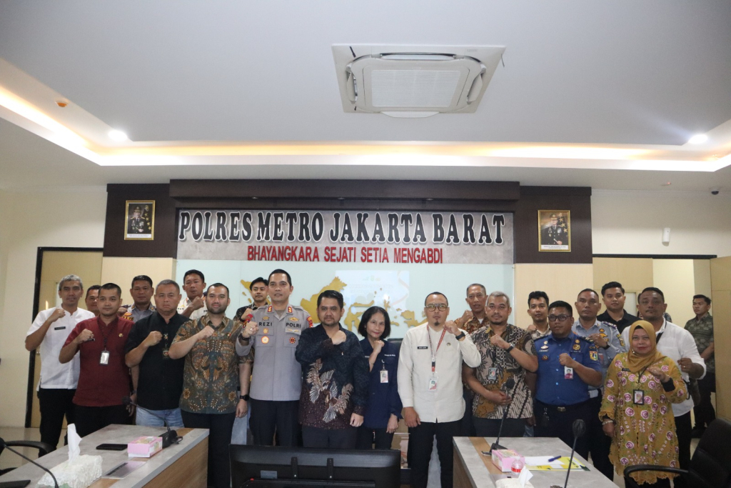 Polres Metro Jakarta Barat menggelar kegiatan sosialisasi bertajuk Sinergitas Gakkum Penyidik Polri dan PPNS Dalam Implementasi KUHAP Baru di Wilayah Hukum Jakarta Barat.