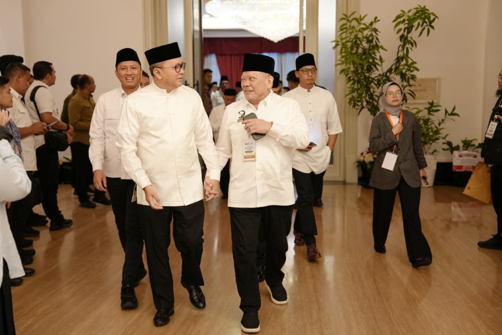 Anggota DPD RI AA LaNyalla Mahmud Mattalitti dilantik menjadi Wakil Ketua Dewan Penggerak Masyarakat Ekonomi Syariah (MES) masa bakti 1447-1452 H (2026-2030).