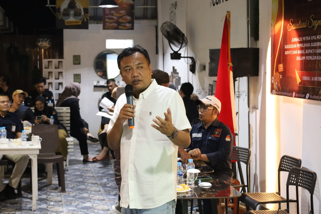 Direktur Eksekutif Puspoll Indonesia Chamad Hojin